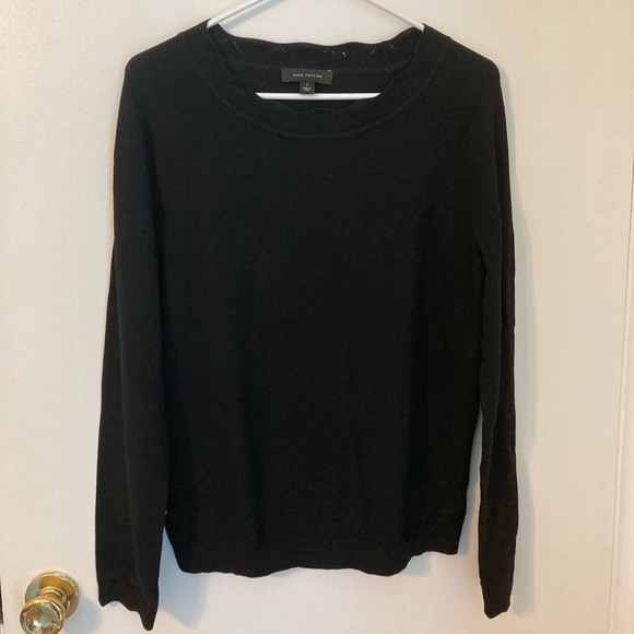 Ann Taylor Sweaters - Ann Taylor Lightweight Scalloped Black Sweater
